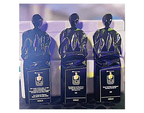 SBI SHINES GOLD. Honoured With 3 Gold Awards at ET Human Capital Awards Ceremony.